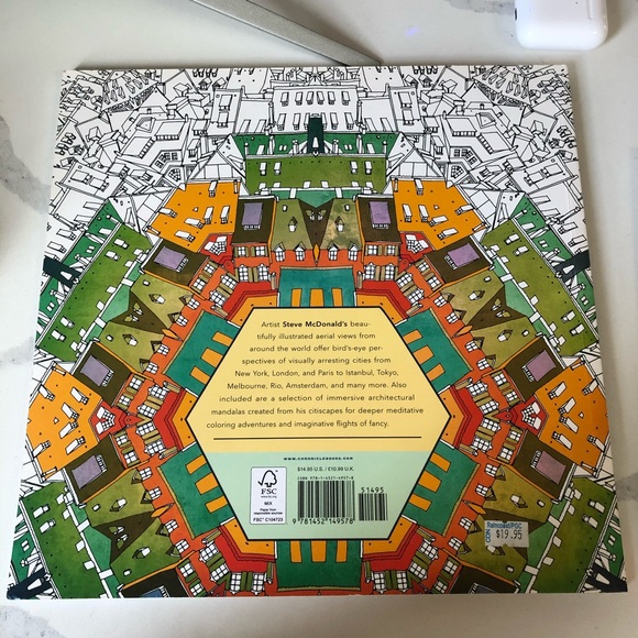 Colouring books (2 books) - Picture 2 of 8